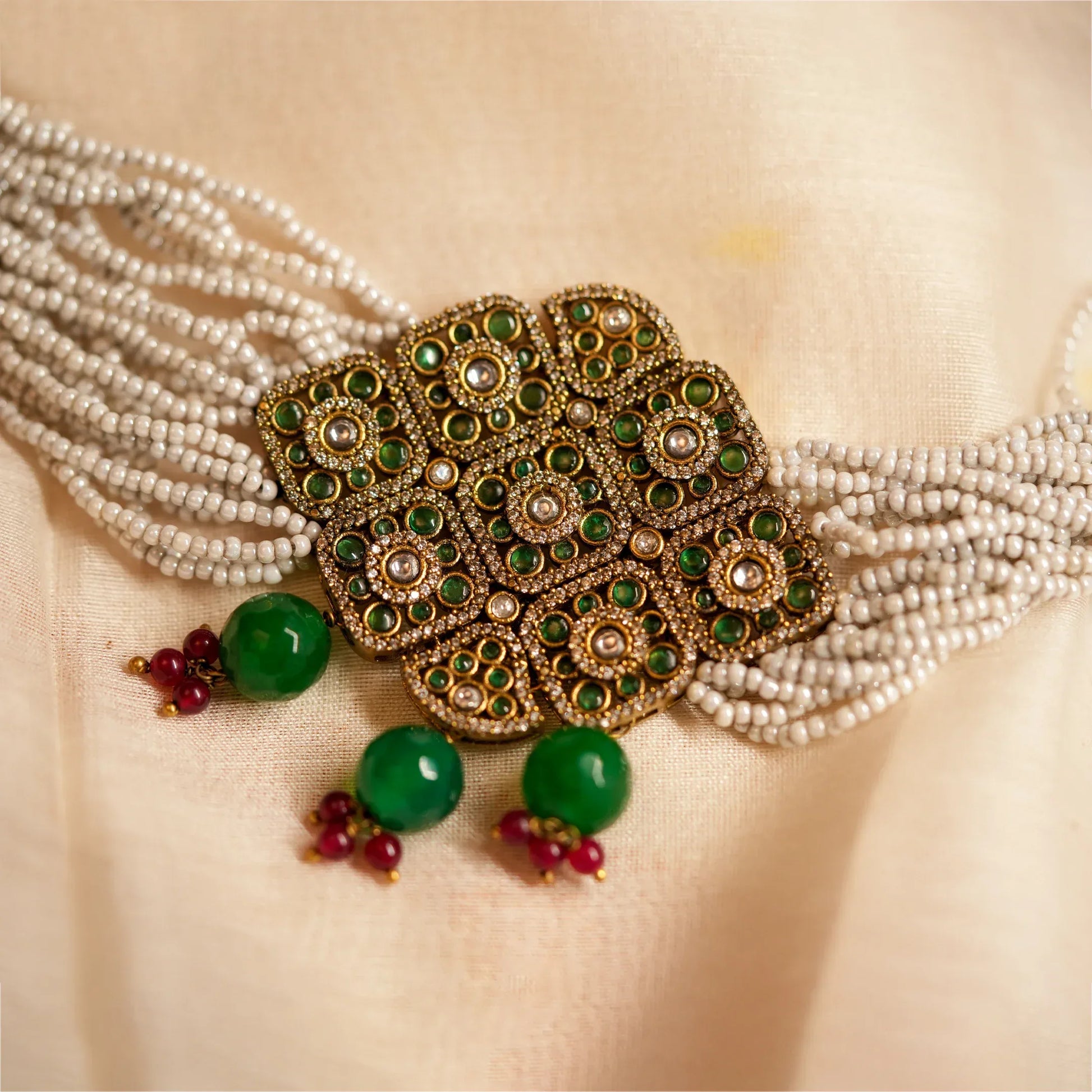 Antique Polki Green Stone Pearl Choker Set - Malaiyyo