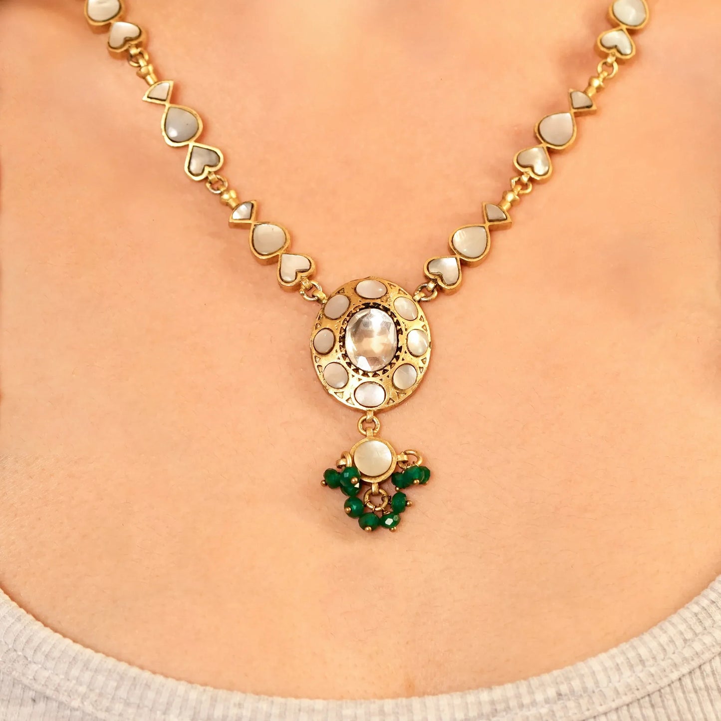 Mother-of-Pearl Polki Necklace Set - Malaiyyo
