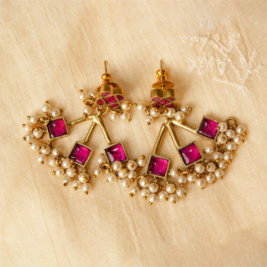Pink Stone Chandelier Earrings - Malaiyyo