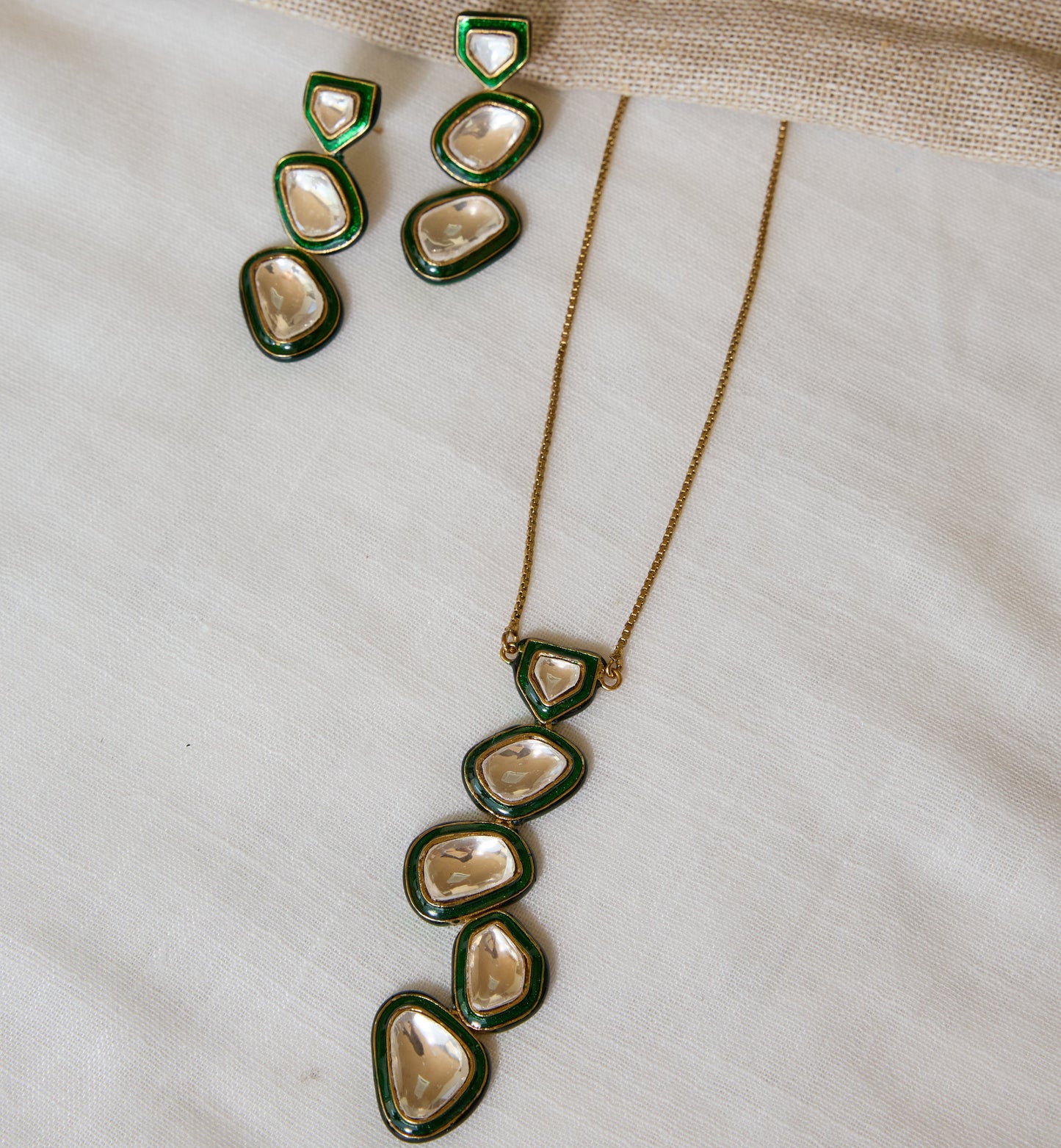 Green Enamel Polki Pebble Pendant Necklace Set