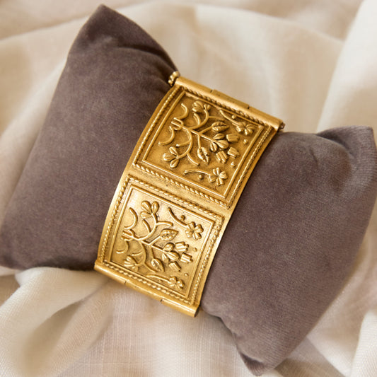 Royal Armour Polki Matte Gold Cuff