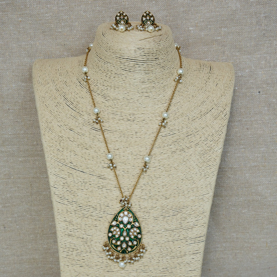 Green Enamel Polki Pendant Necklace and Earrings Set