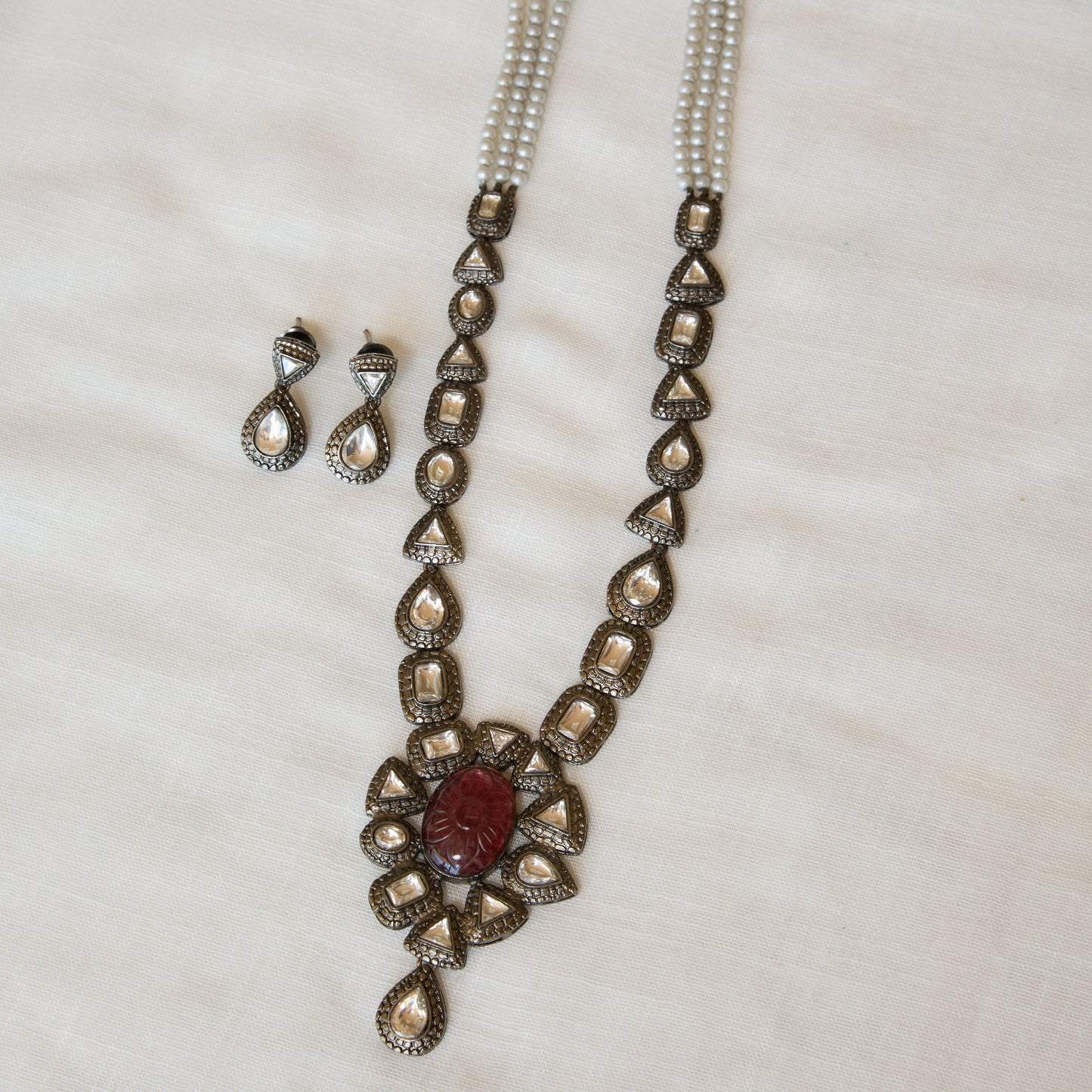 Carved Ruby Polki Pendant Vintage Necklace Set